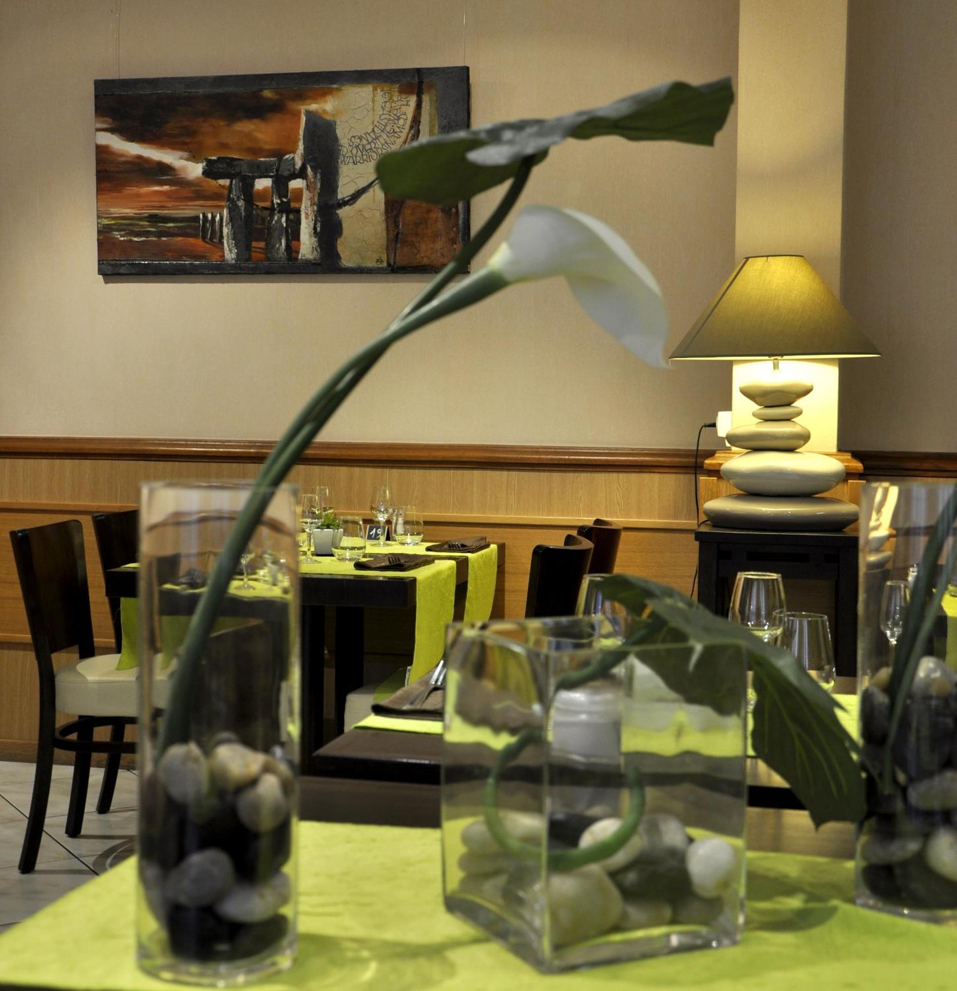 Logis Hotel Restaurant Du Midi - Rodez Centre Екстер'єр фото