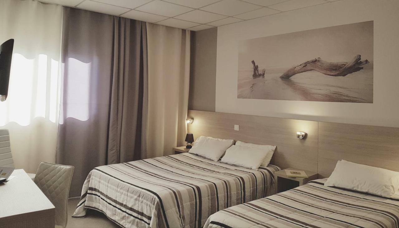 Logis Hotel Restaurant Du Midi - Rodez Centre Екстер'єр фото